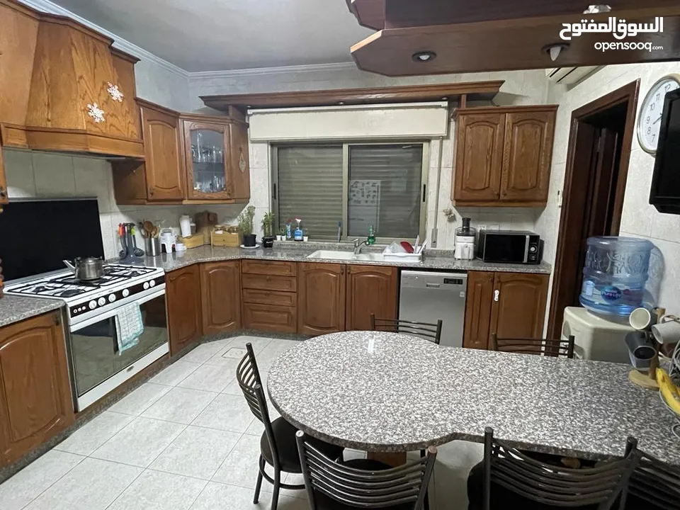 Spacious & Sunny 4 Bedroom Furnished Apartment In Abdoun - Near American Embassy