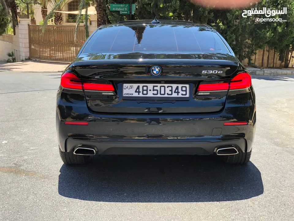 سيارة 530e Bmw موديل 2022 لون اسود ملوكي 7 جيد