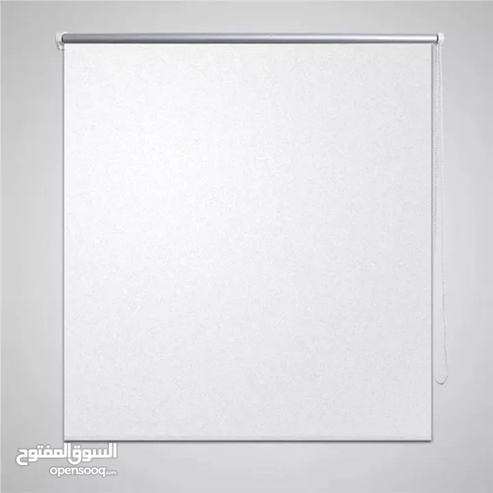 ستائر رول بعدة اشكال مختلفة.