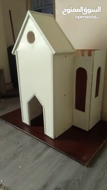 بيت قطط او كلب صغير على شكل قلعة Castle theme cat or small dog house