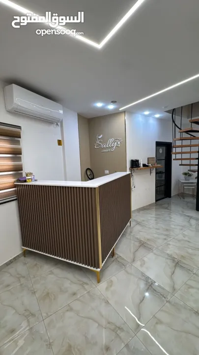 صالون نسائي مكون من طابقين كوتيج مساحته 120 متر