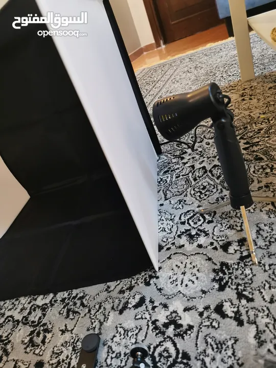 بوكس تصوير مع اضائه احترافي مع كامل معداته غير مستخدم