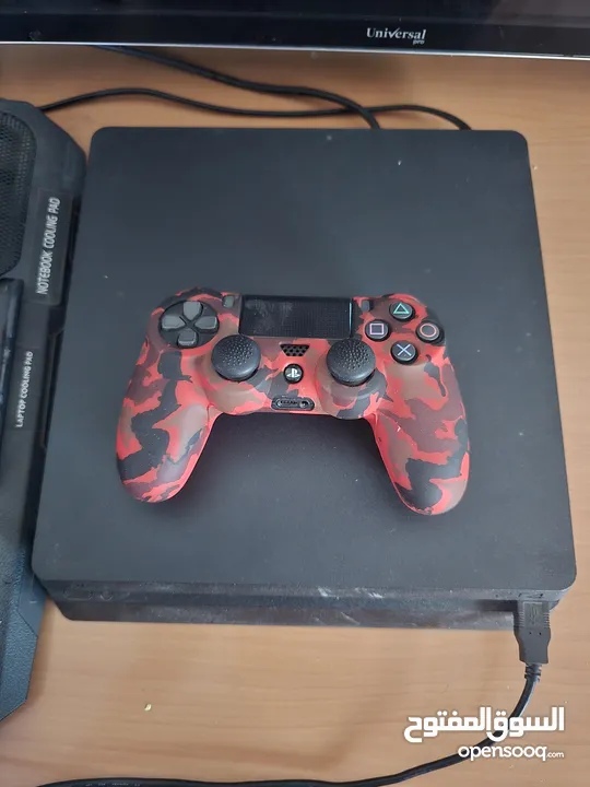 بلايستيشن فور سليم مع يد الجهاز مستعمل نظيف مع إيد و3 كفرات للإيد + fc25+for للبيع ولعبة فيفا 26