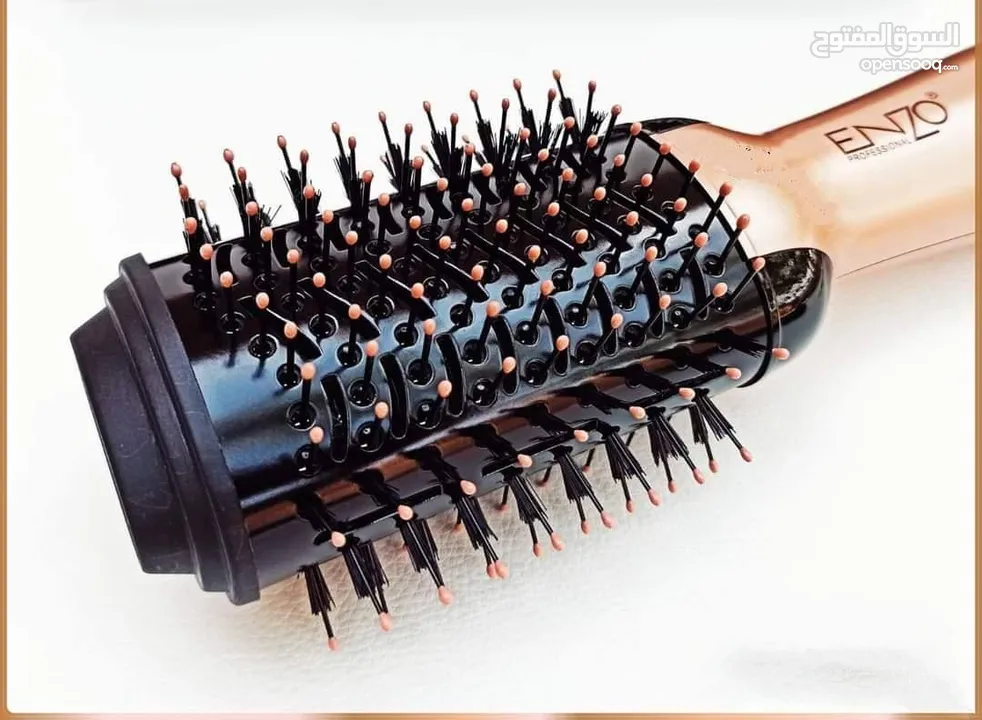 كوني مميزة بطلة ملكية في يومك مع اينزو الايطالي  ENZO DRY&STYLE HOT AIR HAIR BRUSH EN-501