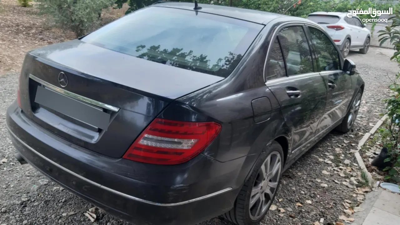 مرسيدس c200 2013 فل اضافت دهان شركه