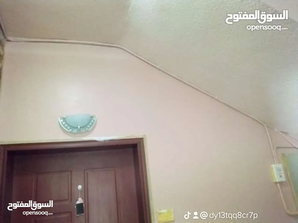 ابو عبد الرحمن لجميع  أعمال الدهان والصيانه العامه والنظافه