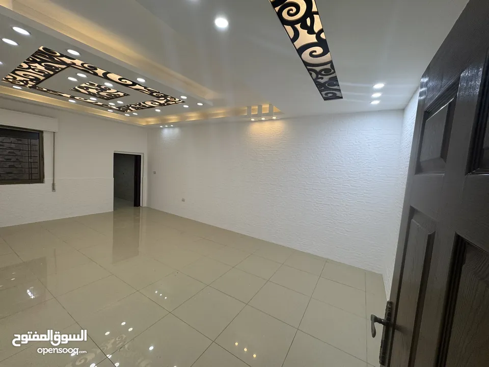 شقة مميزة للبيع/الياسمين