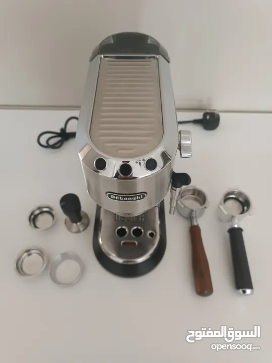 ماكينة اسبرسو ديلونجي ديدكا مع بورتافلتر احترافي espresso machine Delonghi Dedica