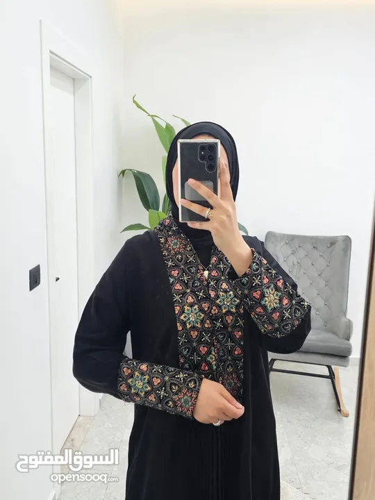 ملابس شرعيّة وعبايات خليجية