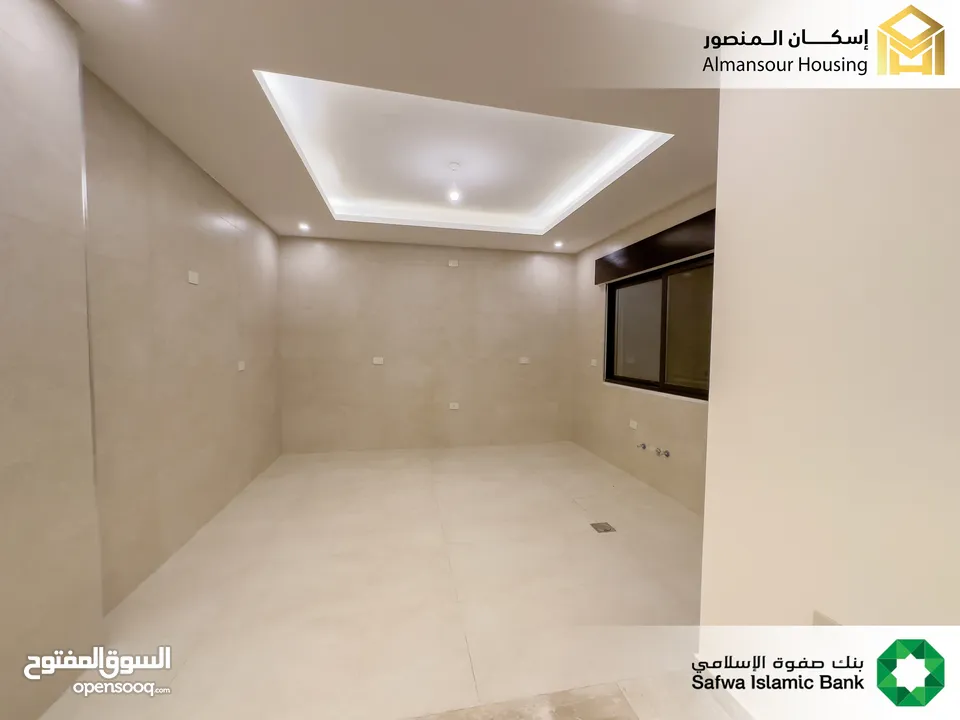 شقة اخير مع رووف 210م2 في منطقة الرابية/ الرابية 13 (اسكان المنصور)