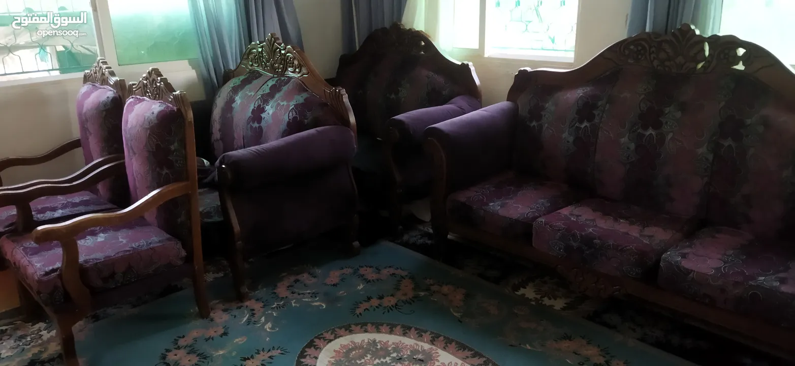طقم كنب تسع مقاعد بحاجة شغل بسيط