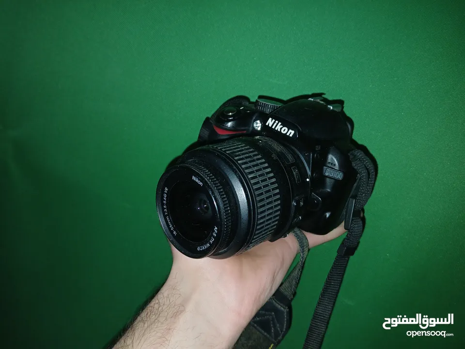 بحالة ممتازة  Nikon D3100  كاميرا مع عدسة خاصة