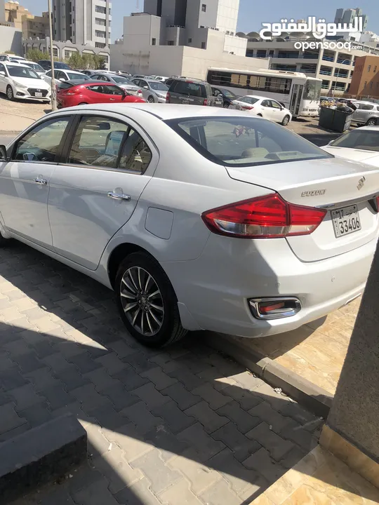 للبيع سوزوكي سياز 1600Cc وكاله الكويت 2020 أبيض الداخل جلدبيج فل اتوماتيك