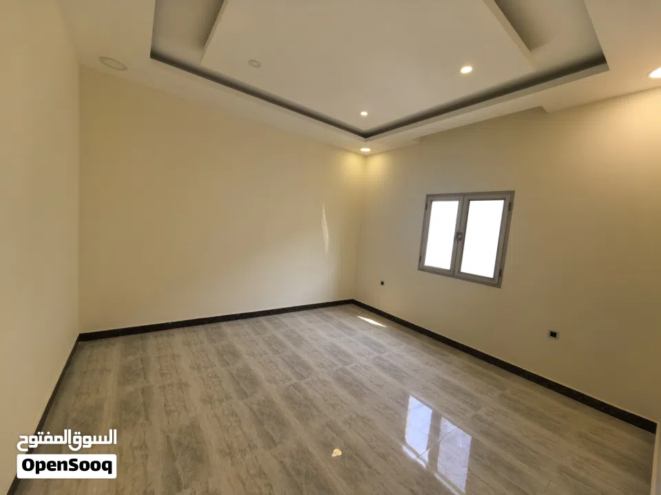 شقة سكنية راقية جدا للبيع وقابل للتفاوض.  المساحة 123متر