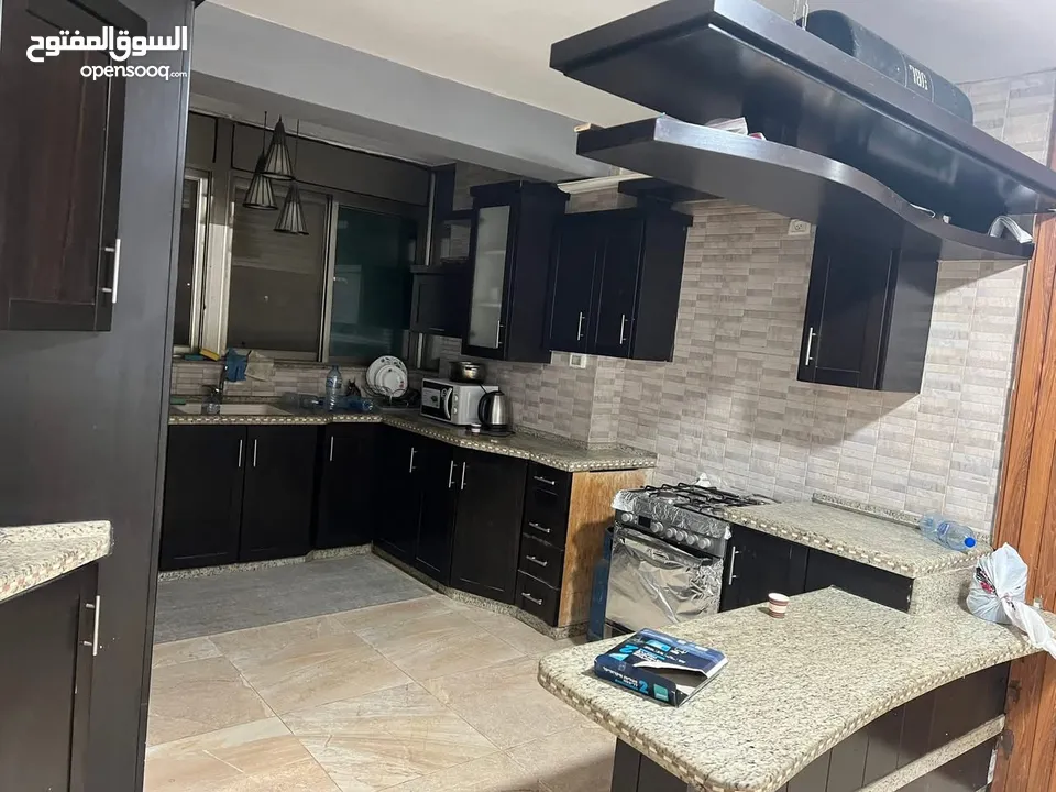 شقه مفروشه للايجار في الارسال لموظفين قرب مفروشات الرونق