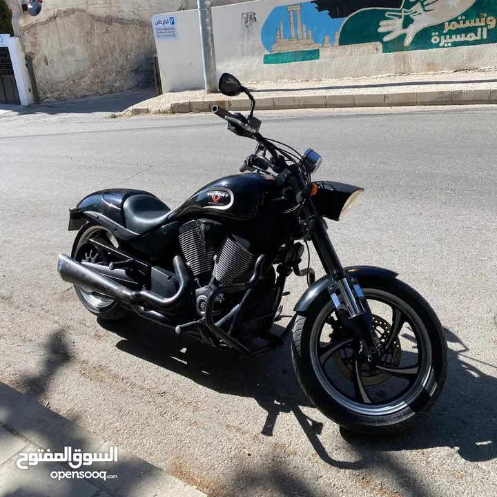 دراجة فيكتوري همر 8 بول