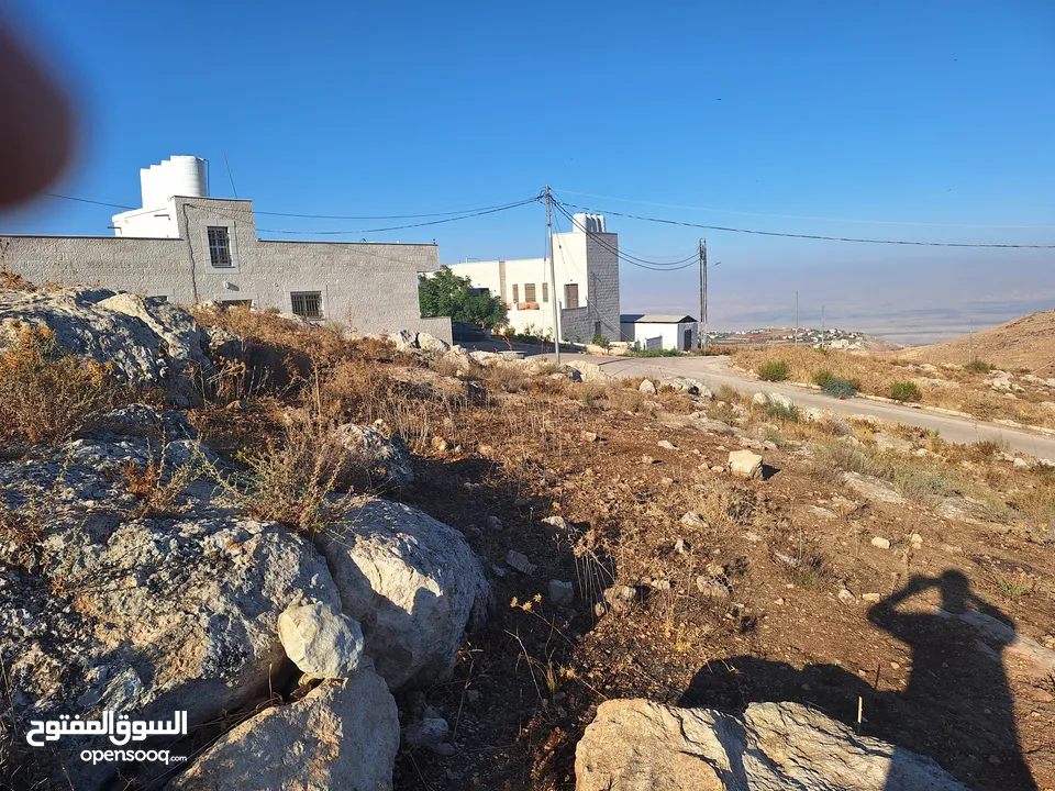 قطعه ارض متميزه سكنيه 600 م مطلة على جبال فلسطين في اسكان المهندسين في بطنا