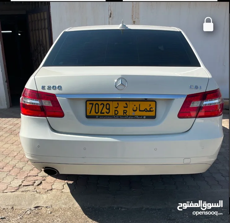 Mercedes Benz E200