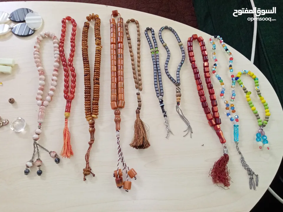 مسابح وعقود واطواق مشكله منوعه للبيع في اربد