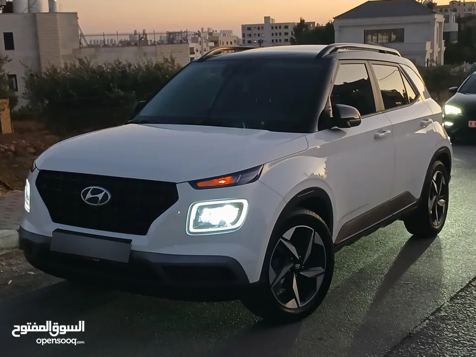 جيب هونداي فينيو مميز فل الفل اضافات مع فتحة سقف دهان شركة ولاغرام بوية وعداد 45000كم فقططططط