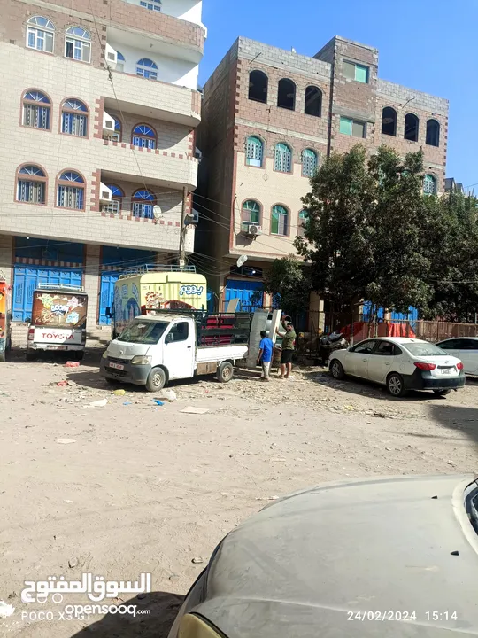 سيارة نقل وتوصيل داخل عدن