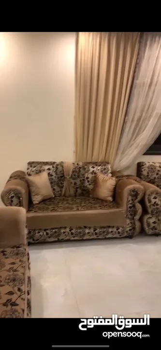 طقم كنب للبيع بسعر طري ومناسب