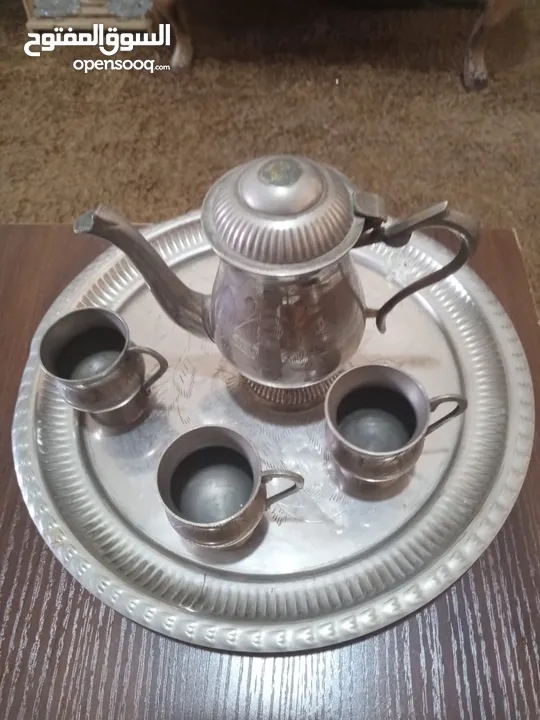اطقم نحاسيات قديمه ورسم يدوي جميل