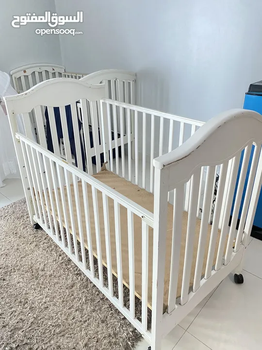 سرير اطفال للبيع Baby bed for sale