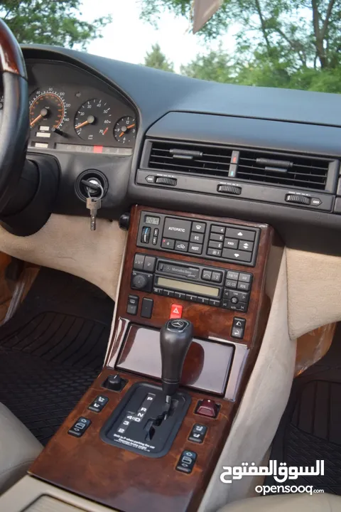 Mercedes SL320 1995 بحالة الوكالة