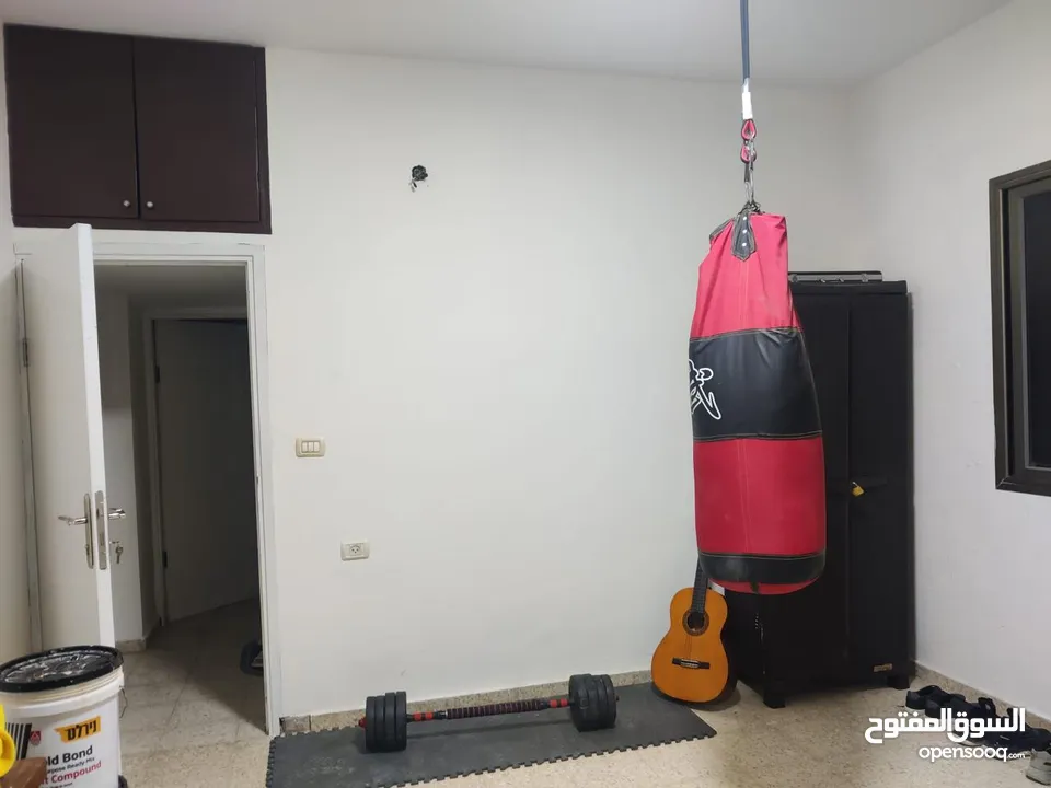 شقة للبيع بطولكرم البلد بسعر مغري ومساحة كبيرة