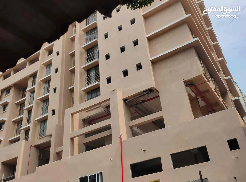 A profitable and Distinctive Building in JVT - بناية مربحه ومميزة في قرية مثلث قرية الجميرا