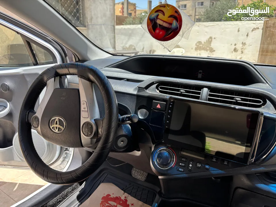 بريوس c 2012 للبيع