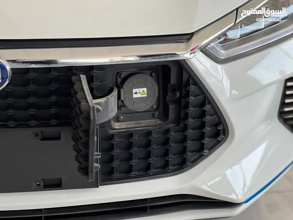 جمرك اليوم بسعر مغري جداً عداد زيرو BYD E3