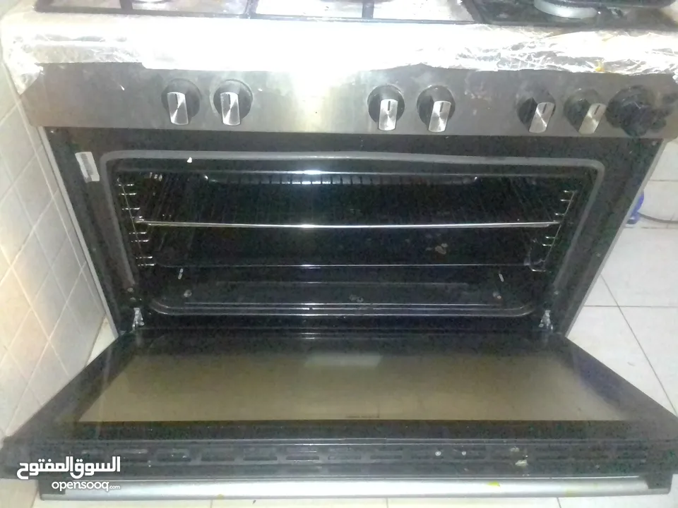 Oven with stove