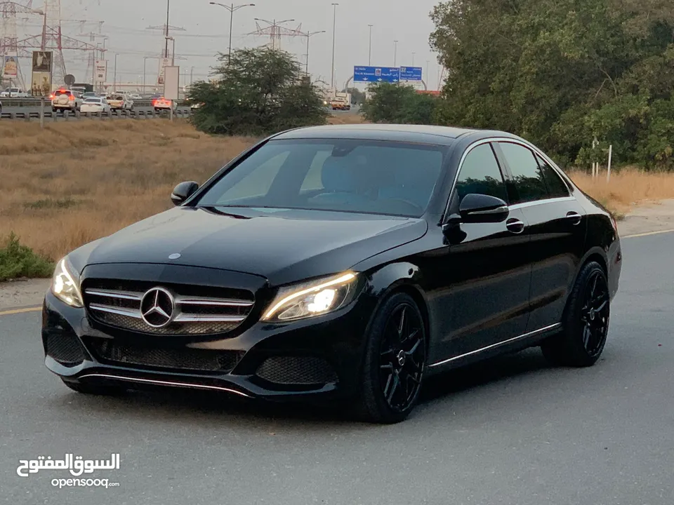 مرسيدس C300 AMG فل اوبشن 2015 بحاله ممتازه جاهزه للاستخدام