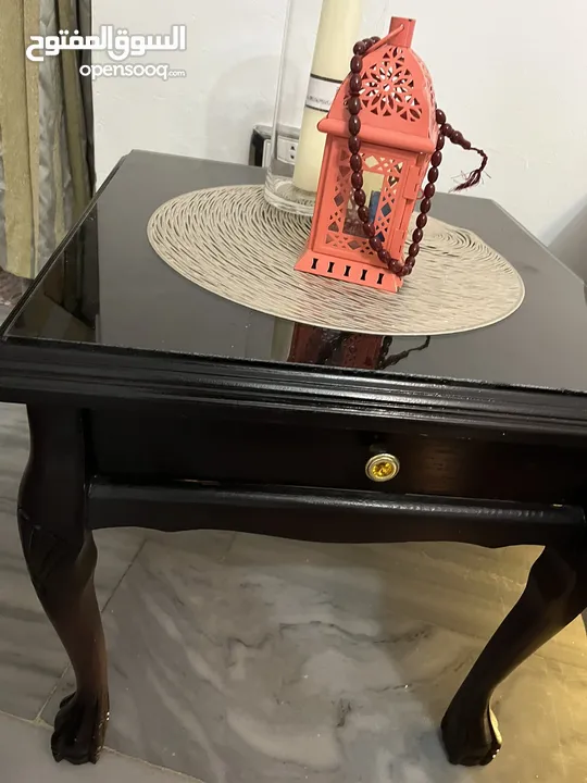 طاولات غرفة جلوس