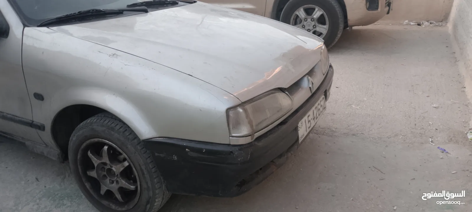 سياره رينو للبيع