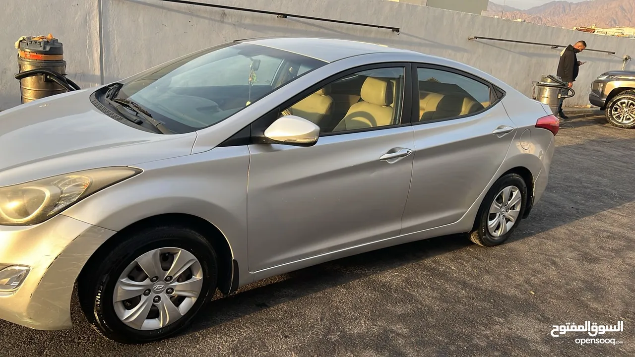 Elantra 2012