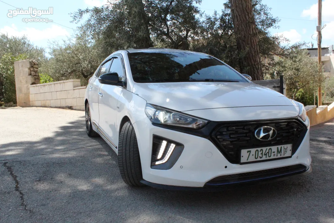 هيونداي أيونيك هايبرد 2018 – IONIQ HYBRID Black Edition