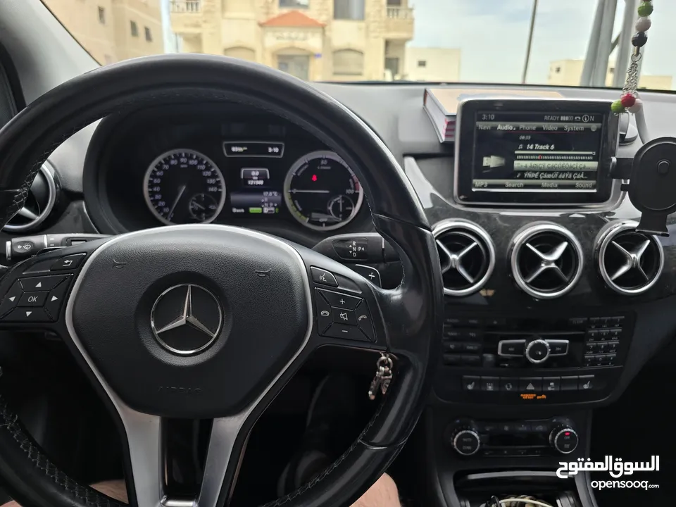 مرسيدس B250 فحص كامل مع بطارية اضافية