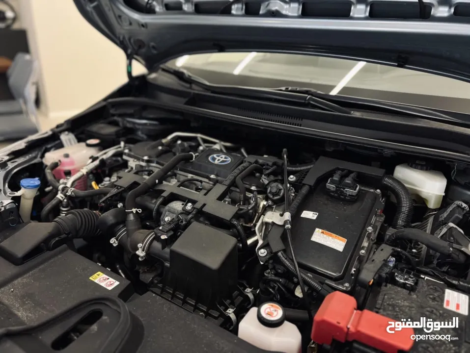 Toyota Corolla Hybrid 2023   ، السيارة الأكثر مبيعًا واعتمادًا في العالم 170 حصان  عداد قليل
