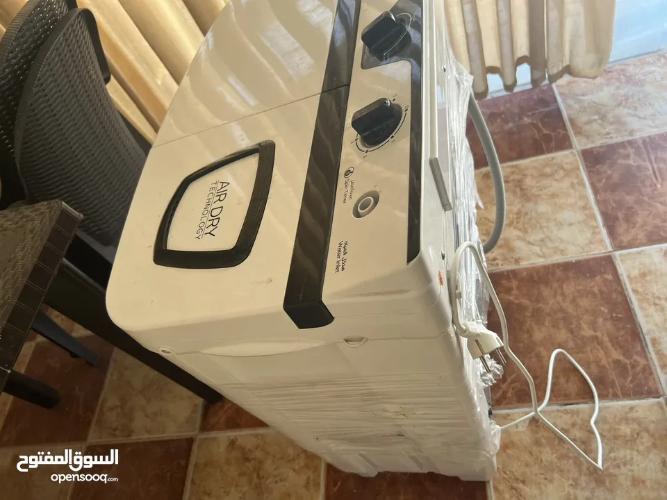 غساله نوع توشيبا حوضين بحالة الجديد