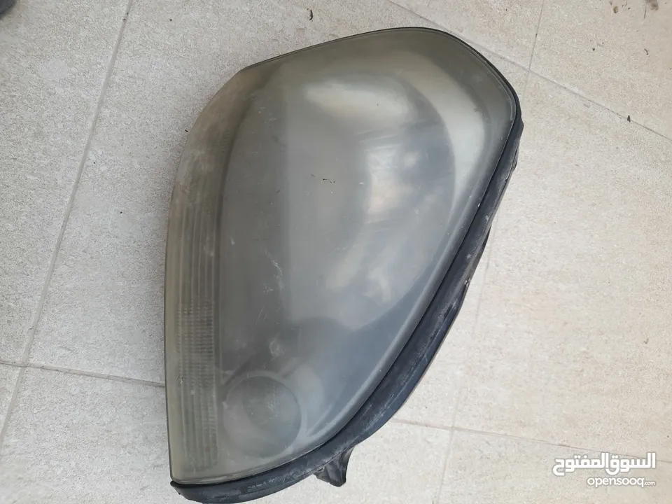 اضوية لكزس ct200 h  بحال الجديد وشانجان وتوسان