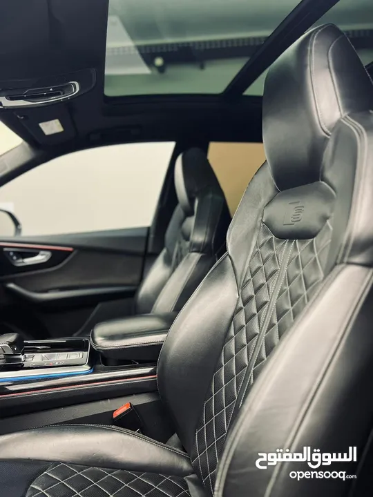 AUDI Q8 فل+++++++