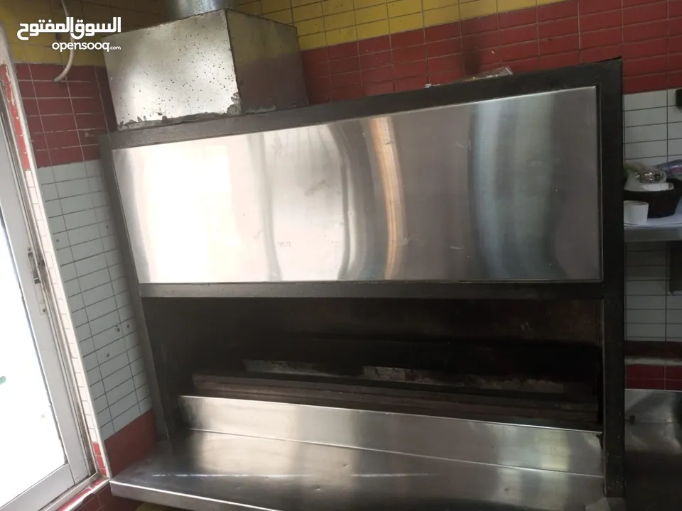 منقل مشاوي للمطاعم مع توربين بحالة ممتازة للبيع