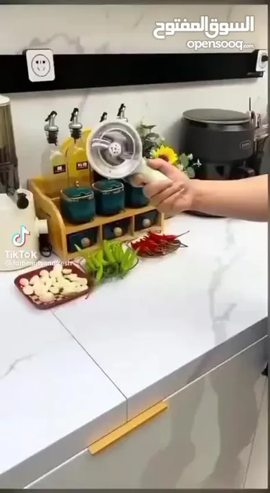 محضر الطعام الاخضر براسين و 4 استعمالات  فرامة لكل ما يخطر ببالك والأهم فرشاة تنظيف كمان للمجلى .