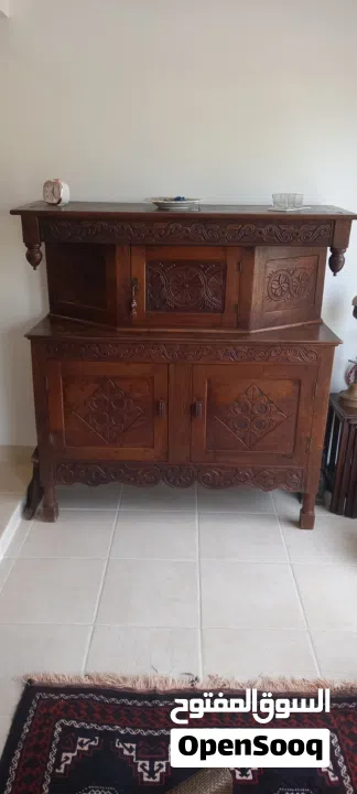 Traditional Carved Wooden Cabinet – Antique Style, Rich Detailing