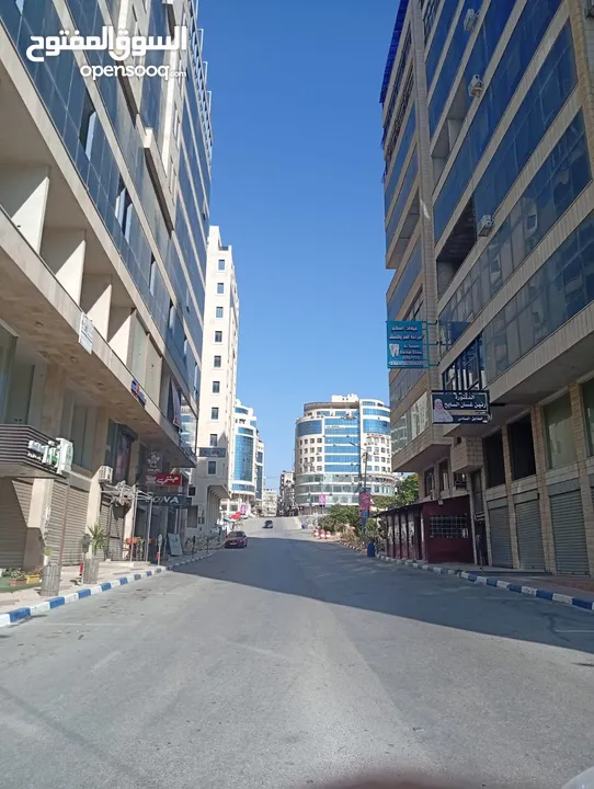 مكتب للبيع بجانب مجمع البساتين/نابلس