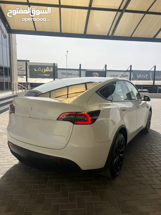 Tesla ModelY longrange 2023