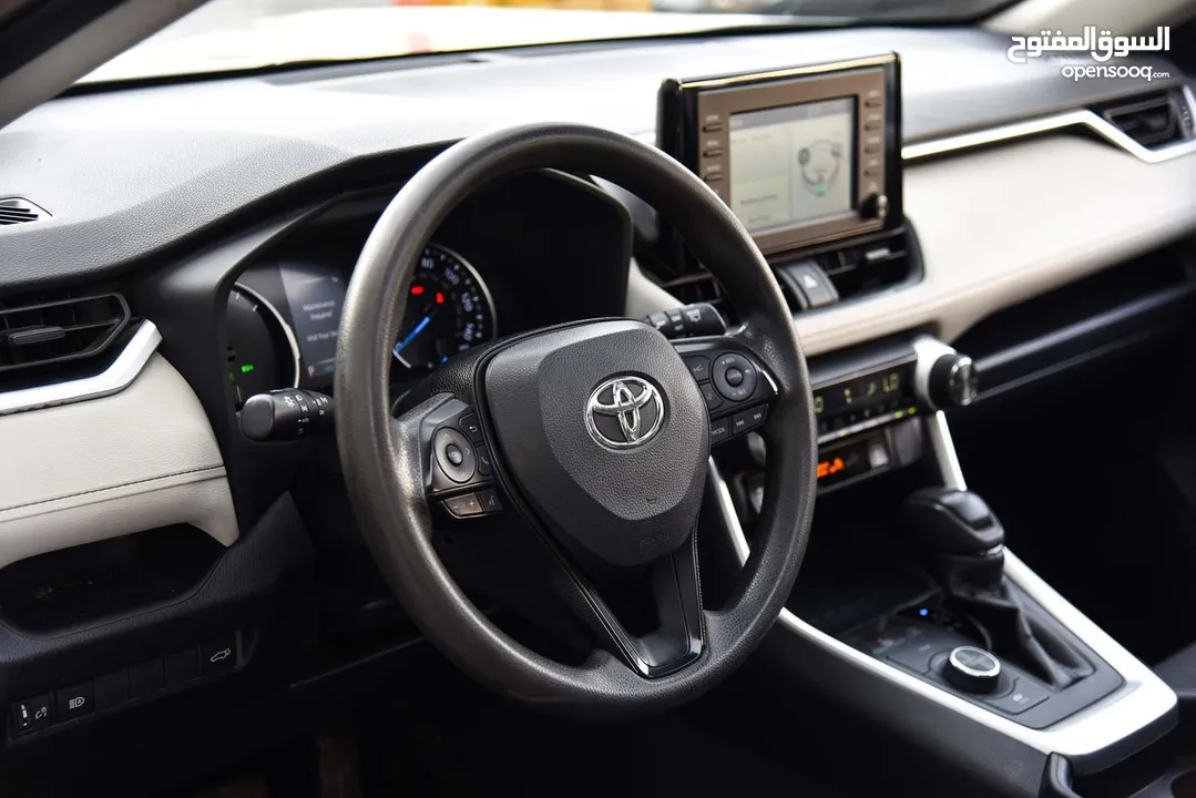 Toyota RAV4 XLE Hybrid 2019